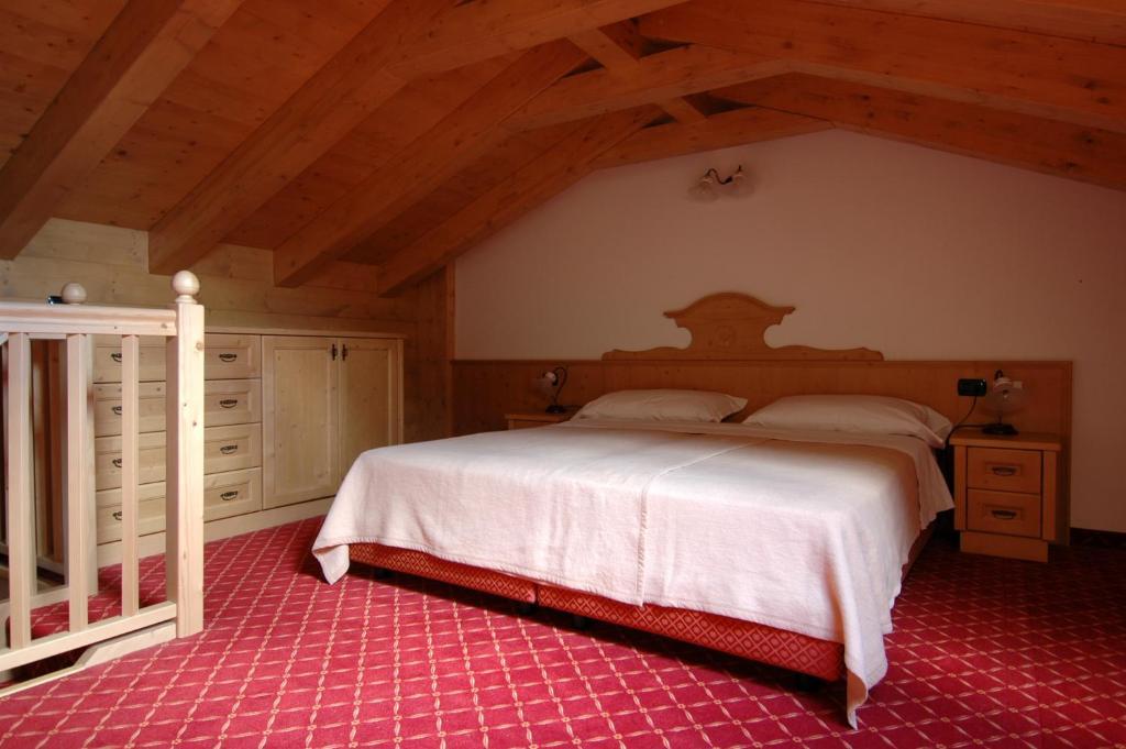 Residence Pez Gajard San Martino Di Castrozza Szoba fotó