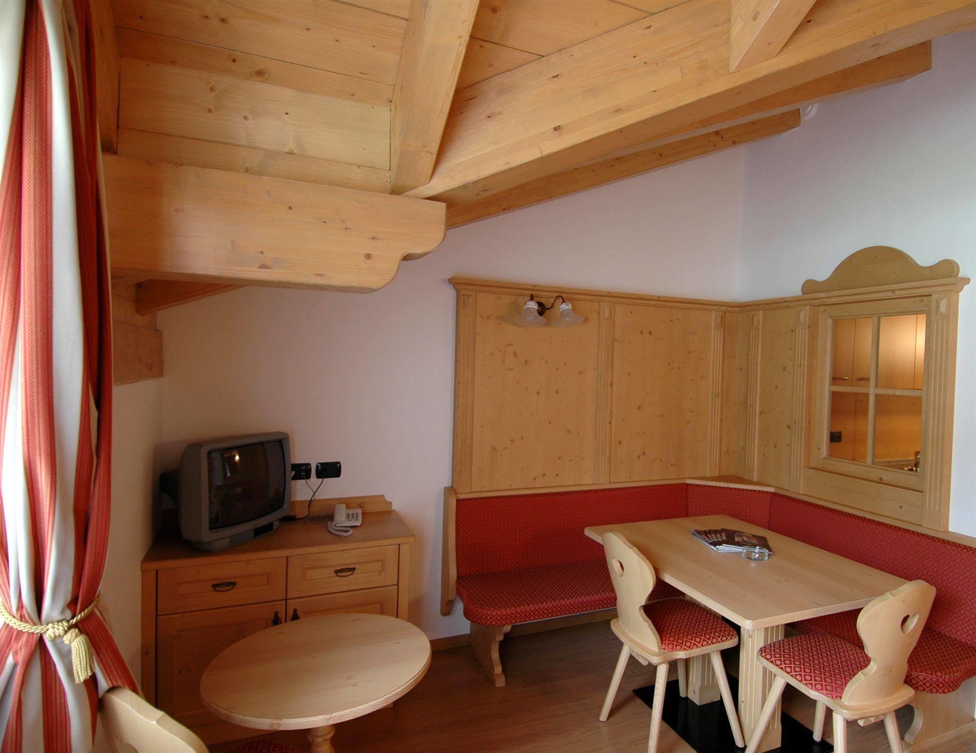 Residence Pez Gajard San Martino Di Castrozza Kültér fotó